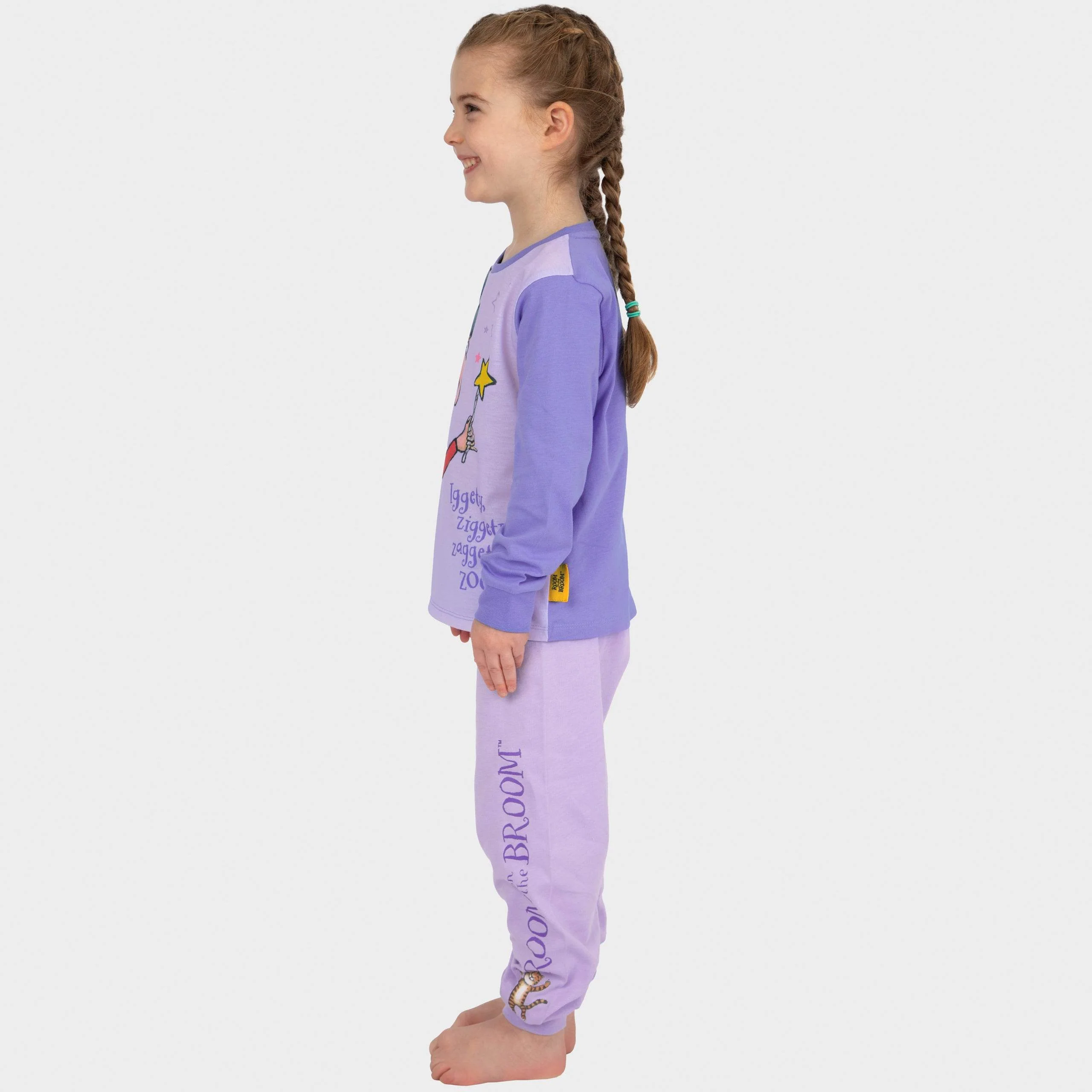 Room on The Broom Pyjamas - Image 3